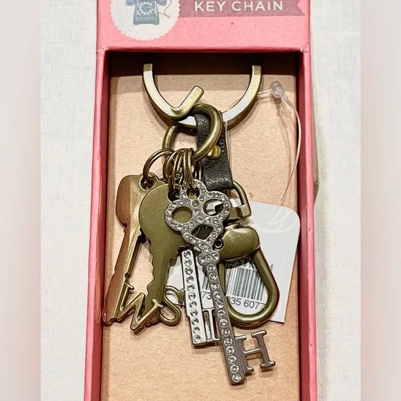NWT Fossil “WISH” Key Crystal Rhinestone Two Tone Keychain - Picture 2 of 5